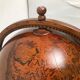 Bar en forme de globe terrestre vintage