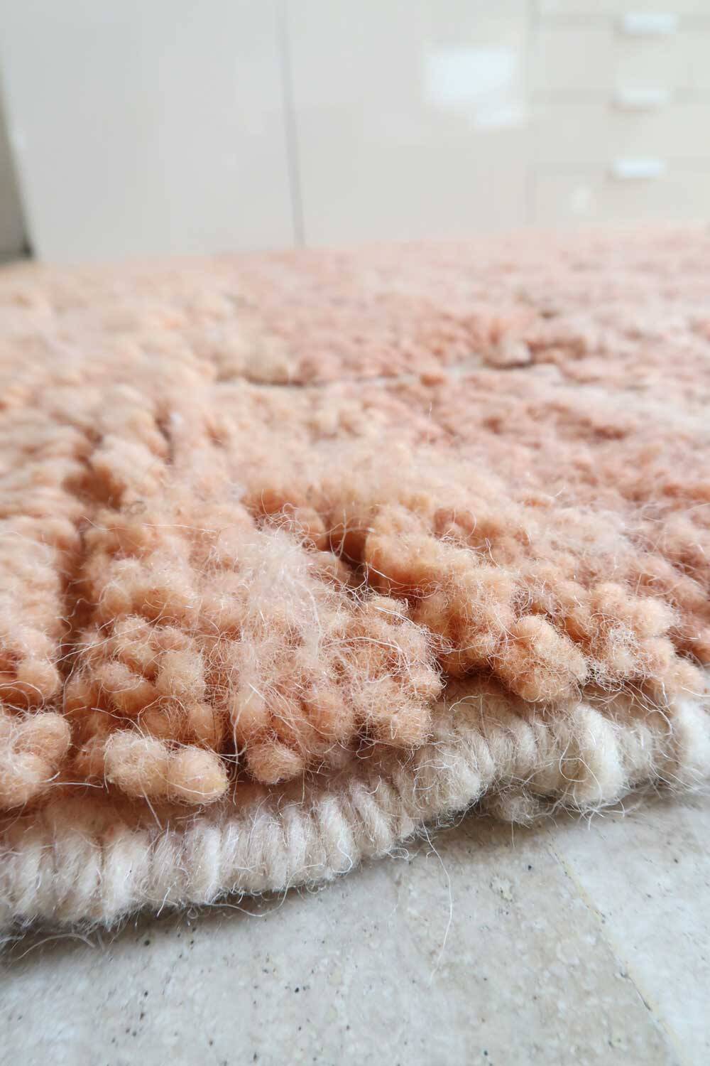 Large Berber rug Beni Ouarain ochre mottled wool