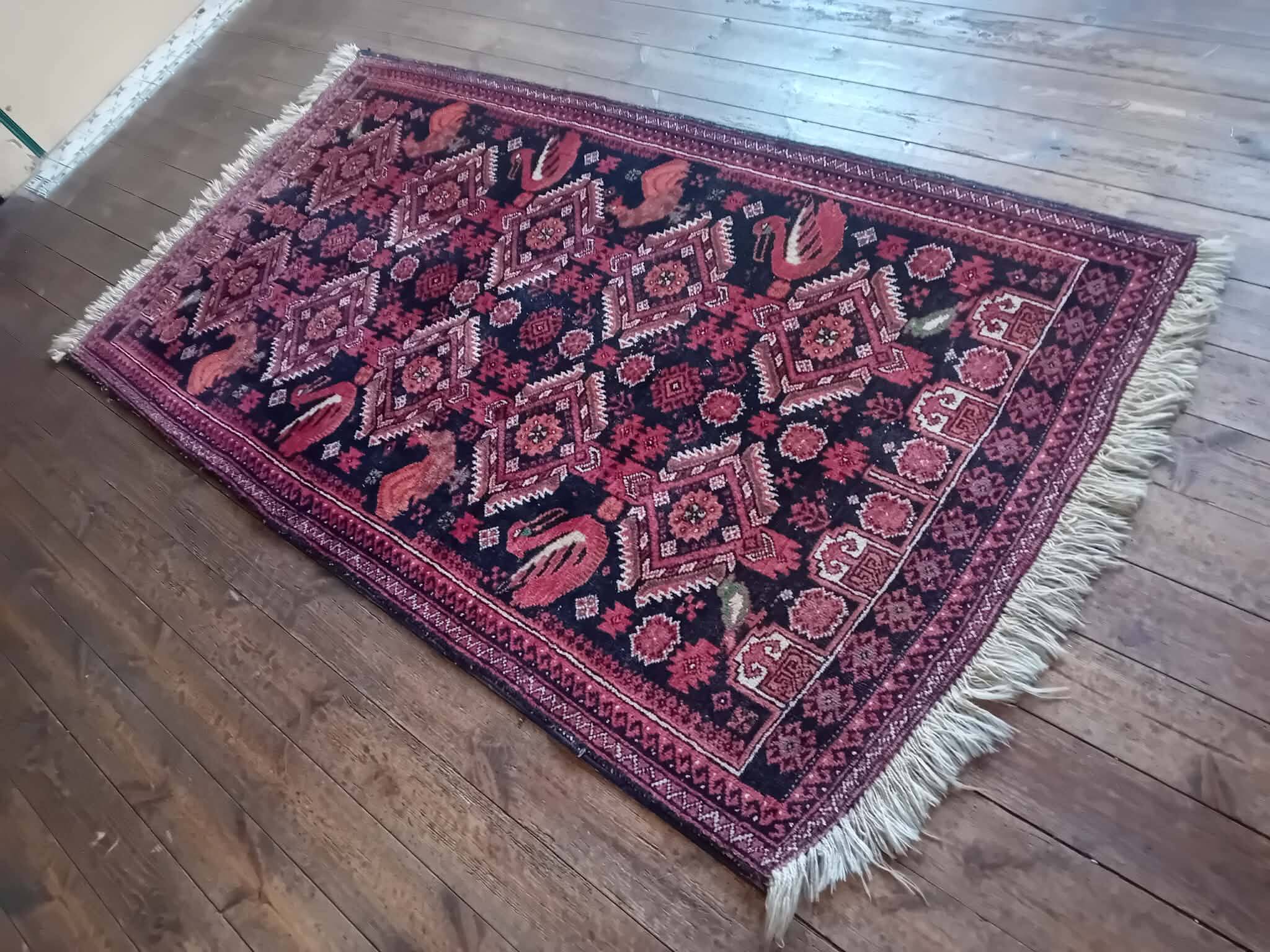 Handmade Belouch Persian rug 198x109cm