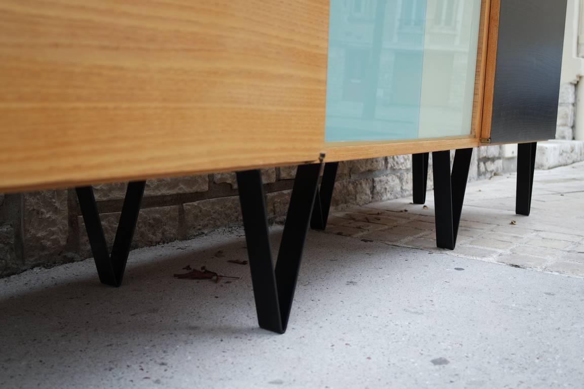 Sideboard feet metal compass