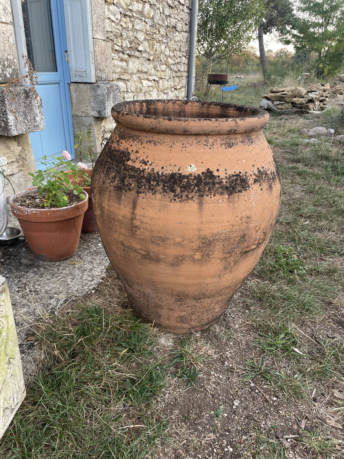 Very large ancient handmade terracotta jar – 80 cm