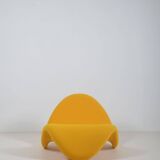 Yellow F577 Tongue designed by Pierre Paulin for Artifort