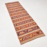 Tapis couloir kilim vintage – Tissage artisanal d’Anatolie, années 60