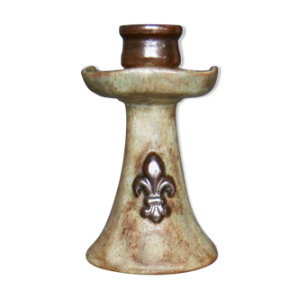 Bougeoir en grès de Bouffioux, décor de fleur de Lys, signé Dubois