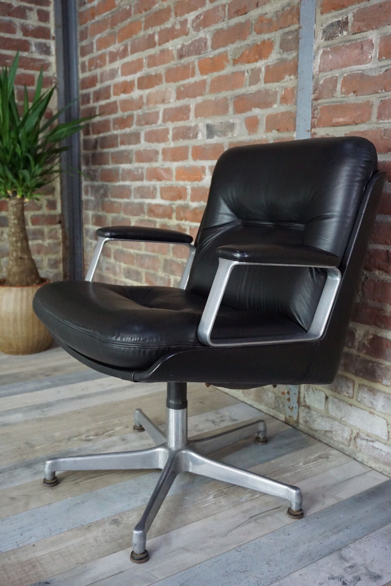 Fauteuil de bureau en cuir " Vaghi "design italien