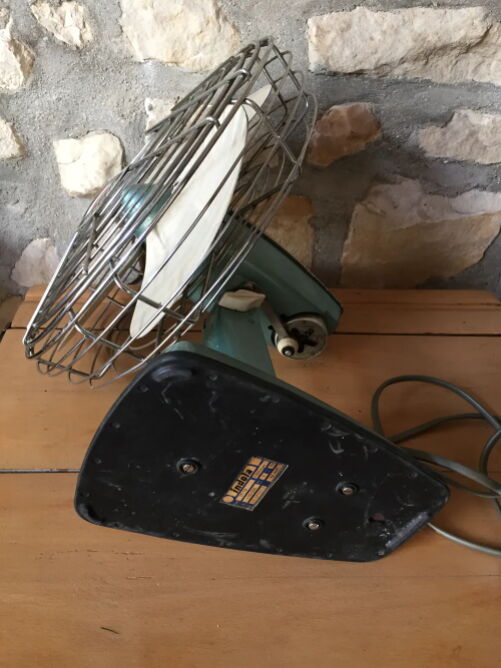 Indola brand fan of the 60s