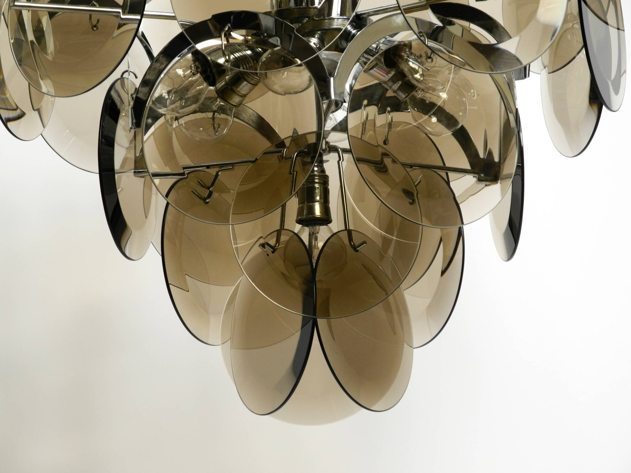 Large original 1960s large chrome metal and glass disc ceiling chandelier