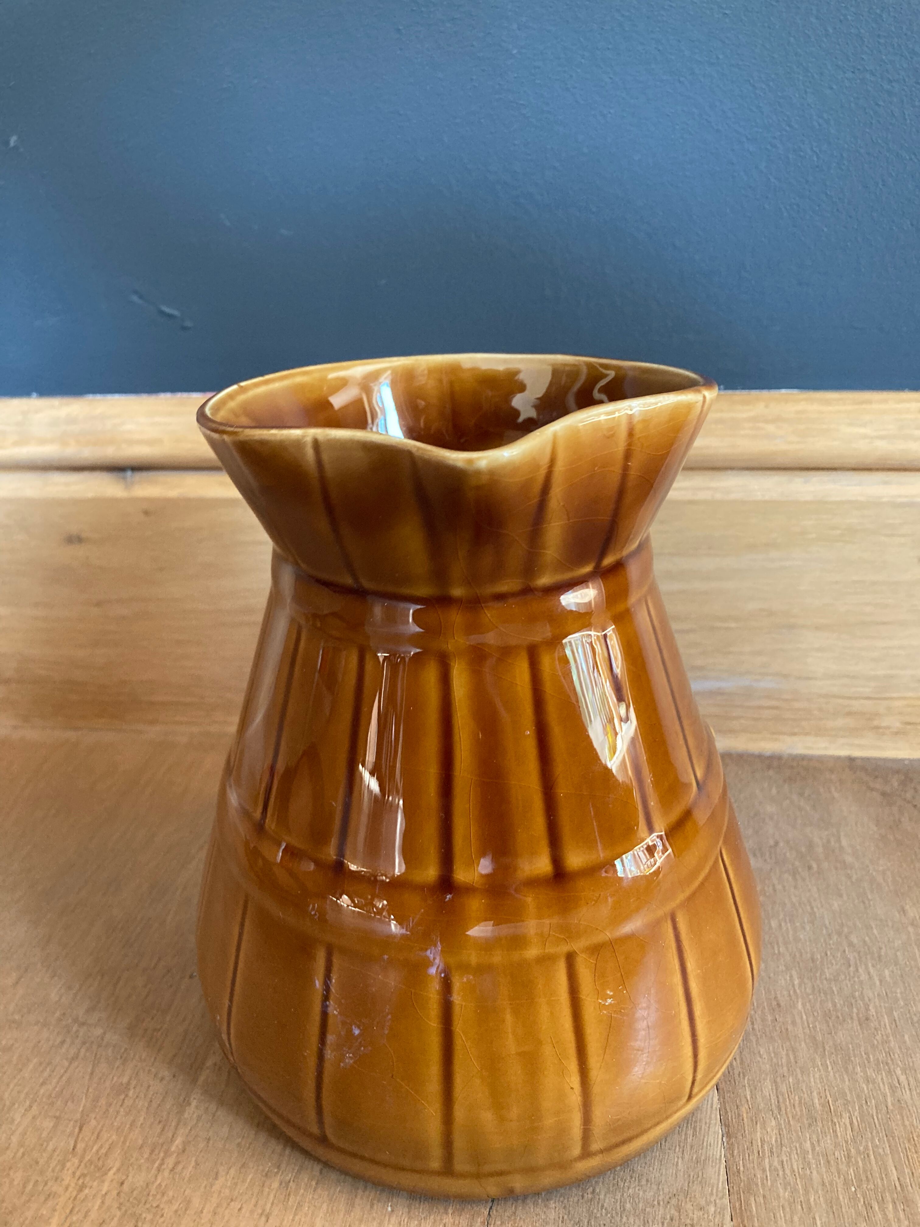 Pitcher brown Sarraguemines