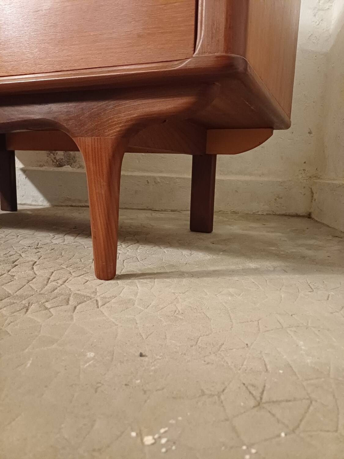 Commode scandinave en teck