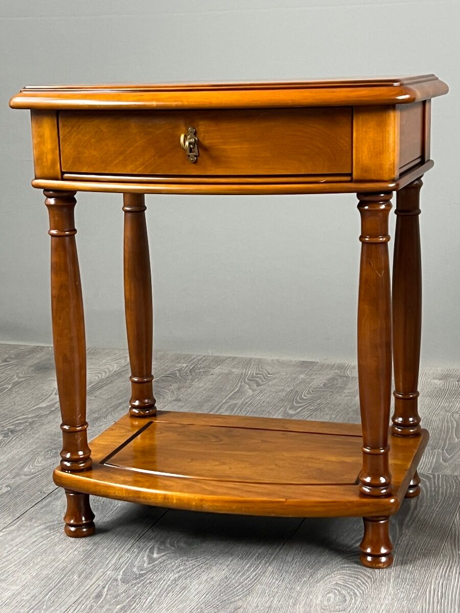 Paire de tables de chevet en bois, XXe Siècle