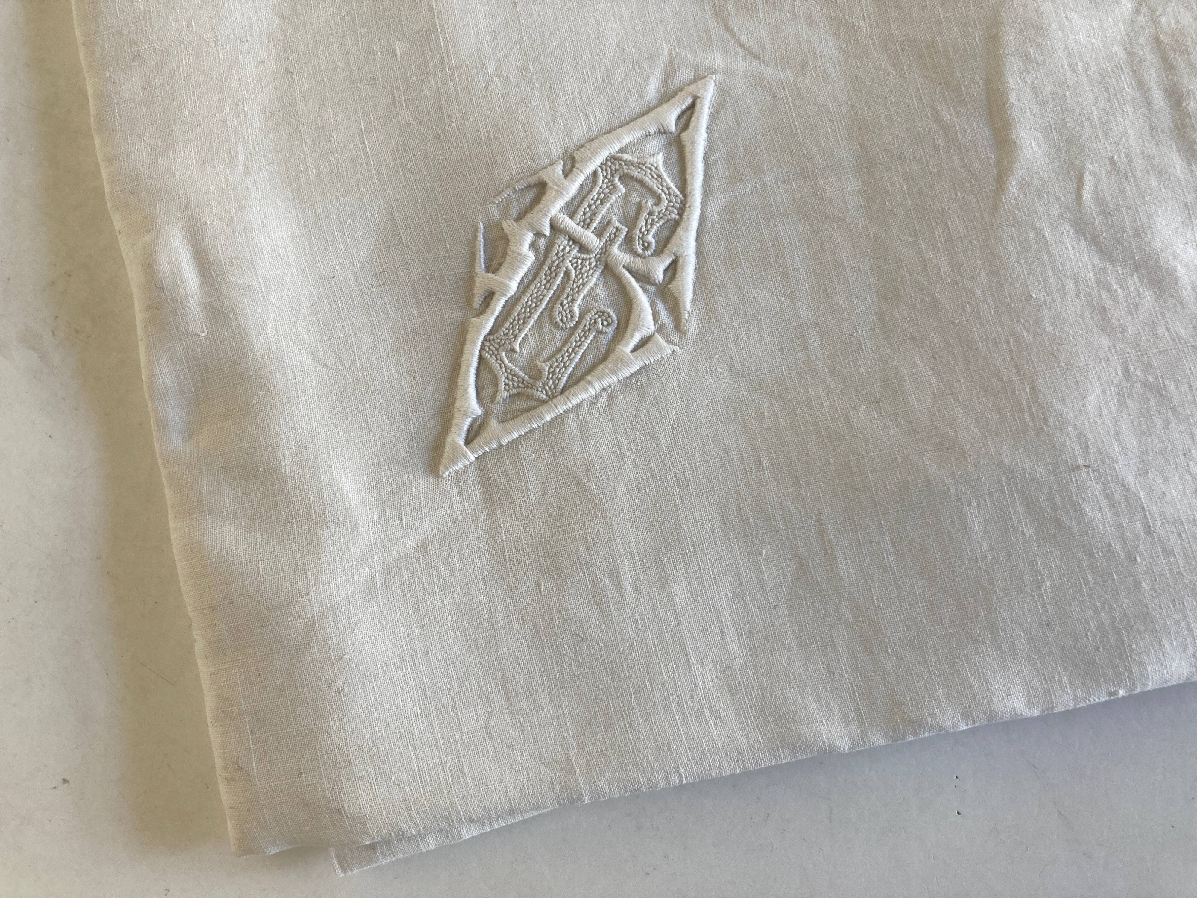 Pair of embroidered linen yarn pillowcases BE