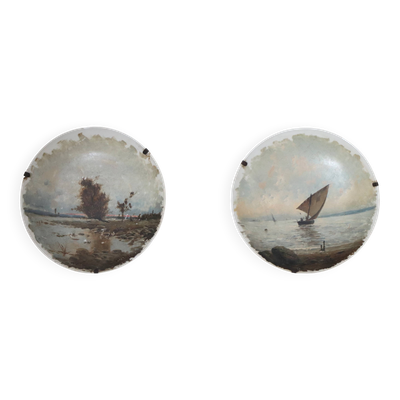 Paire de grandes assiettes peintes à la main, voilier et paysage – fin XIXᵉ