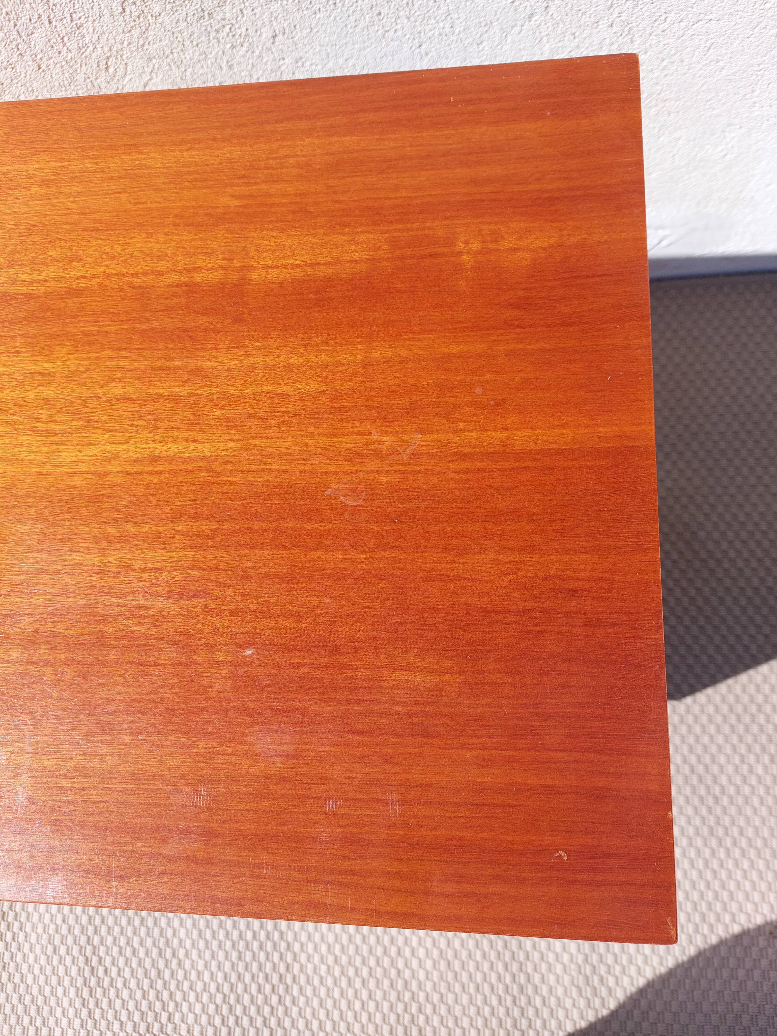 Scandinavian style commode