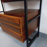 Bureau italien moderniste avec bibliothèque étagère string teck métal