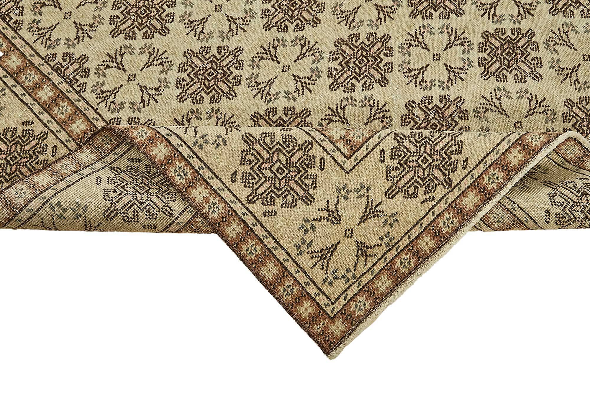 Turkish Vintage Anatolian Rug 118 cm x 175 cm