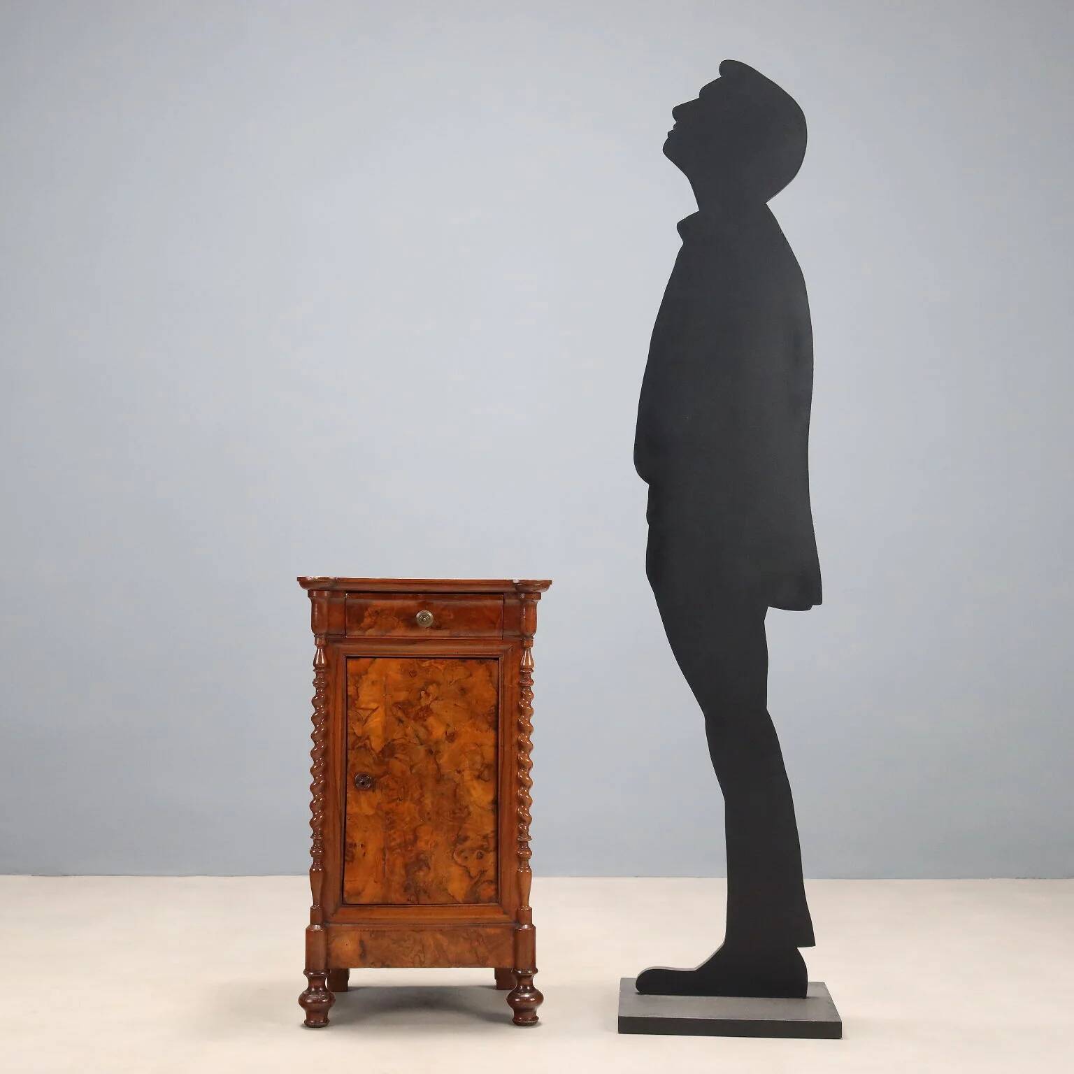 Antique Louis-Philippe bedside table in walnut, Italy, 19th century.