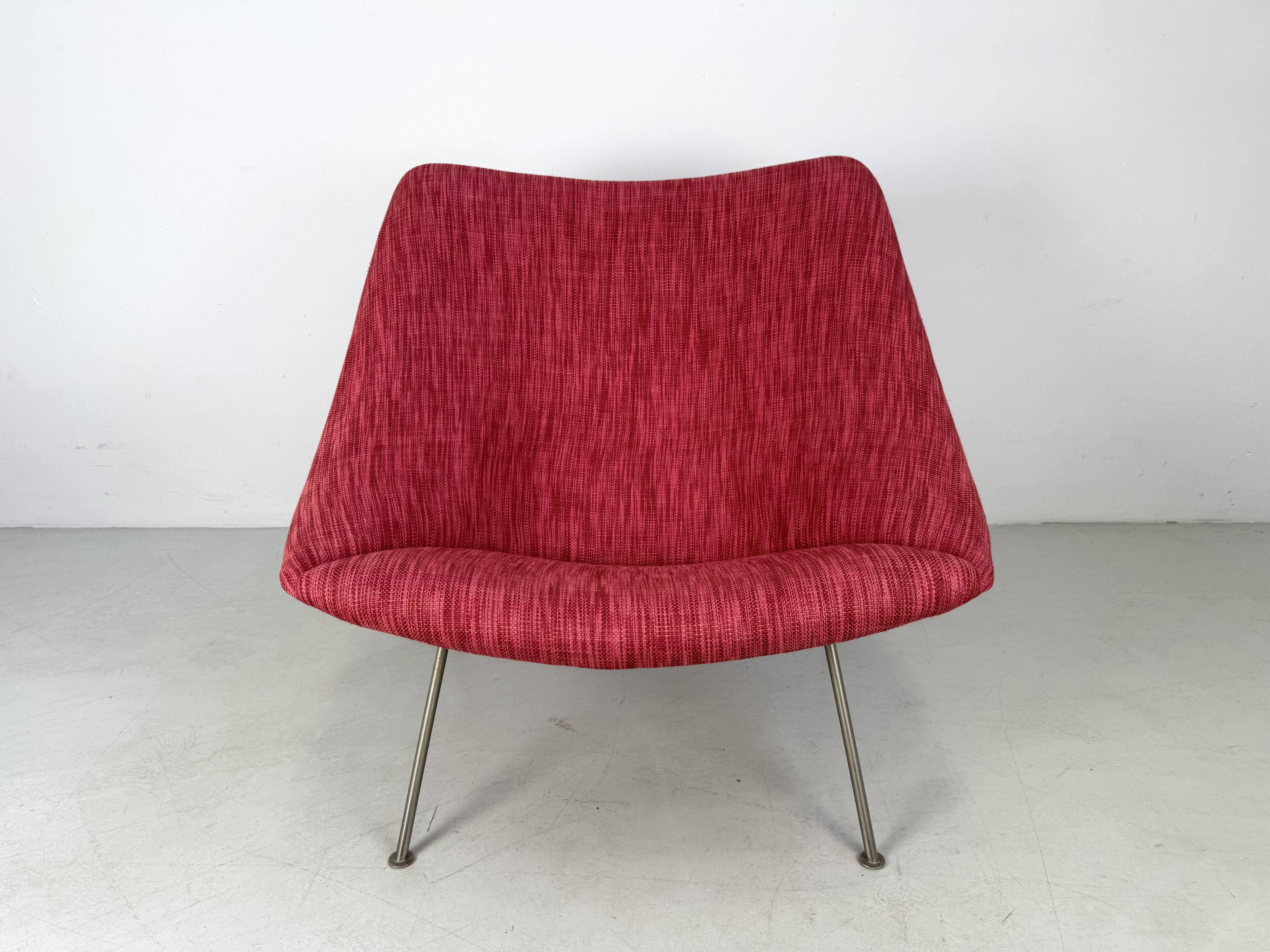 Artifor chair big "Oyster " by Pierre Paulin