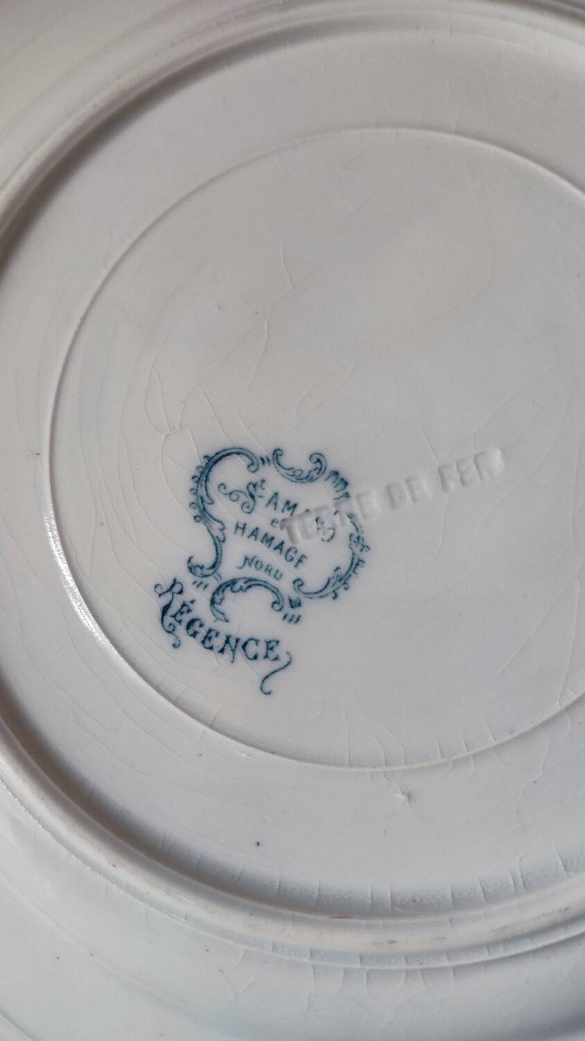 Paire d'assiettes à dessert Régence par saint Amand