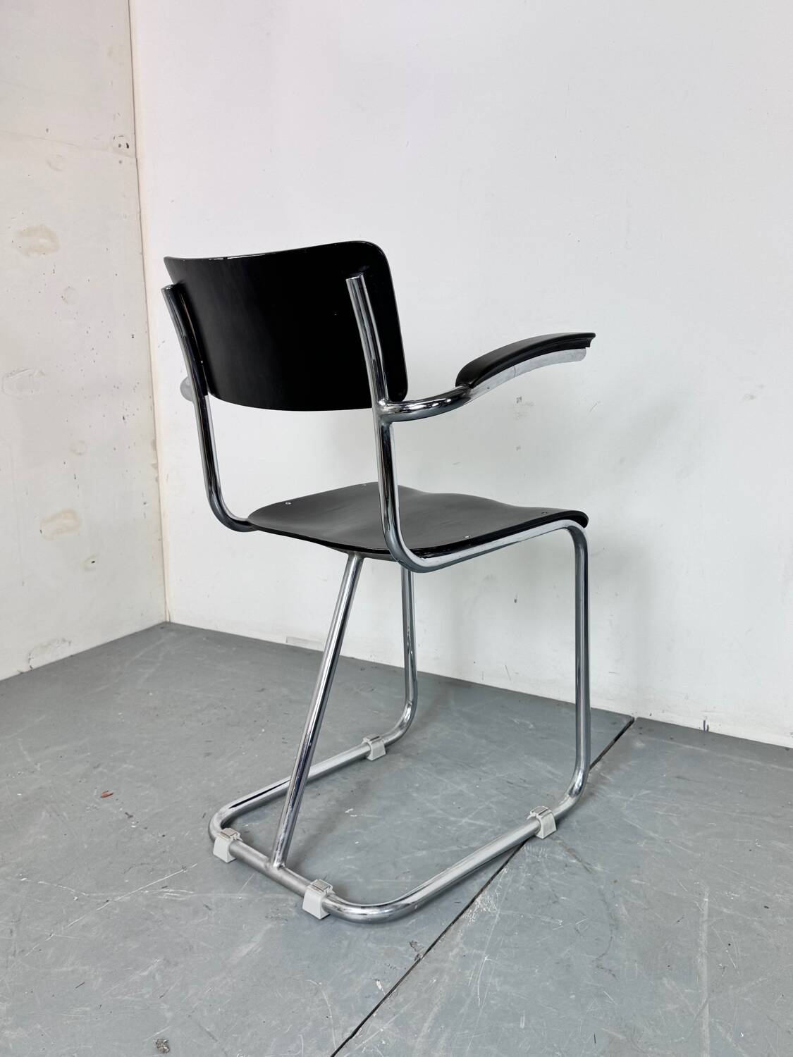 Chaise cantilever en acier chromé tubulaire Bauhaus vintage, années 1930