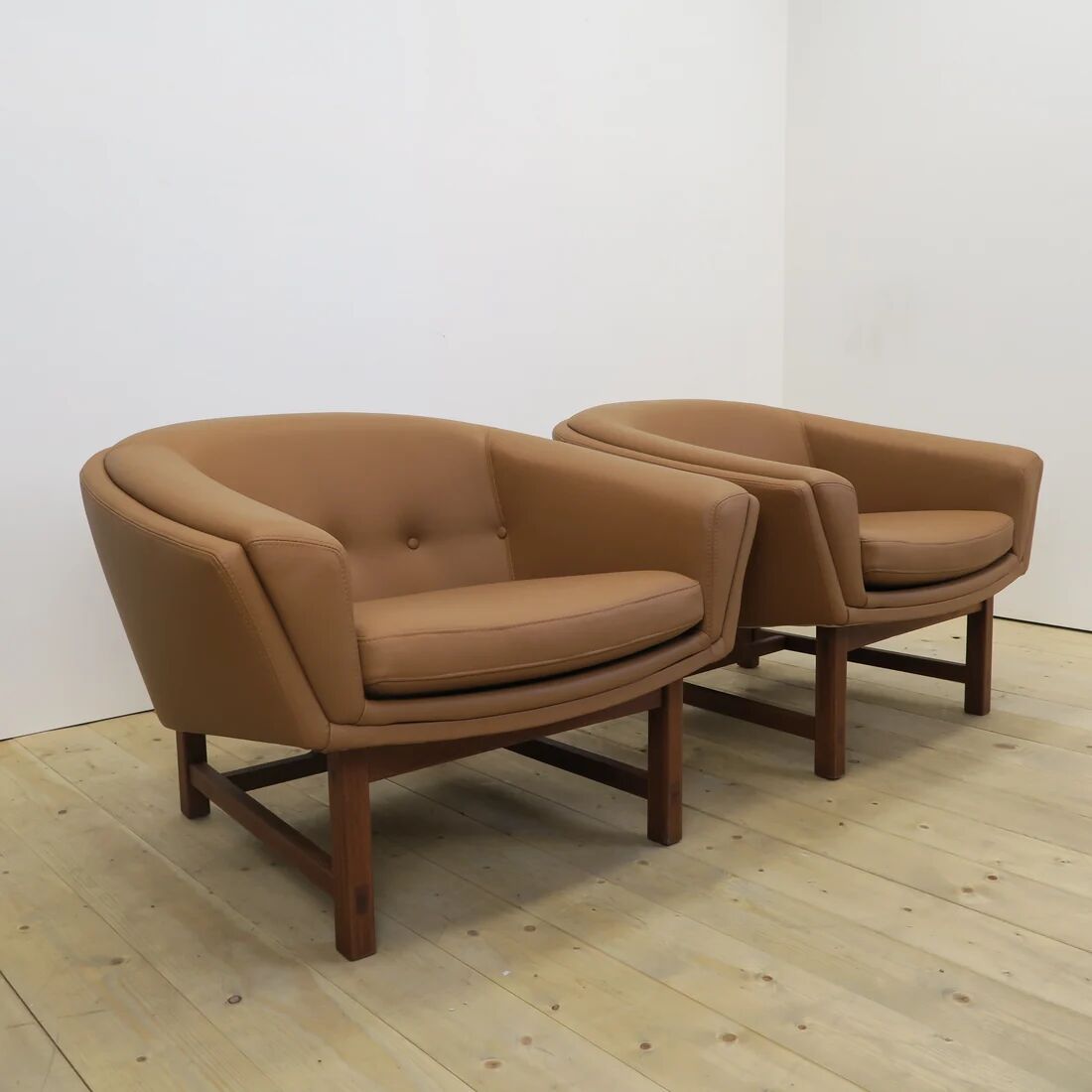 Pair of Corona lounge chairs by Lennart Bender, 1970