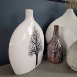 Large single-flower lentil vase