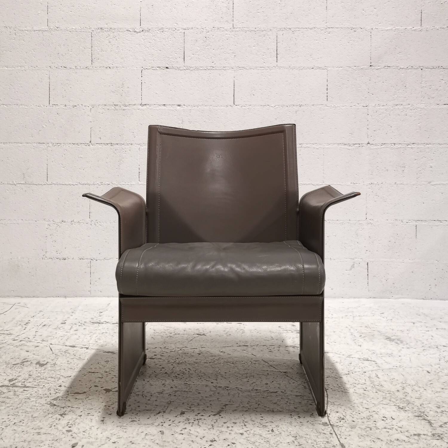 Large Korium armchair(s), design by Tito Agnoli, Matteo Grassi, 1980