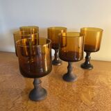 Verres avec pieds en bois