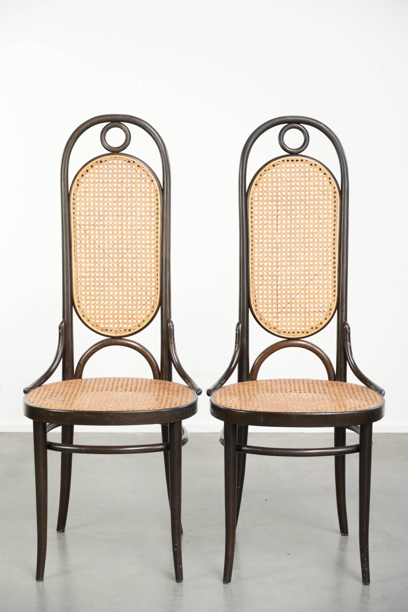 Set of 6 original vintage Thonet chairs model Long John with high back