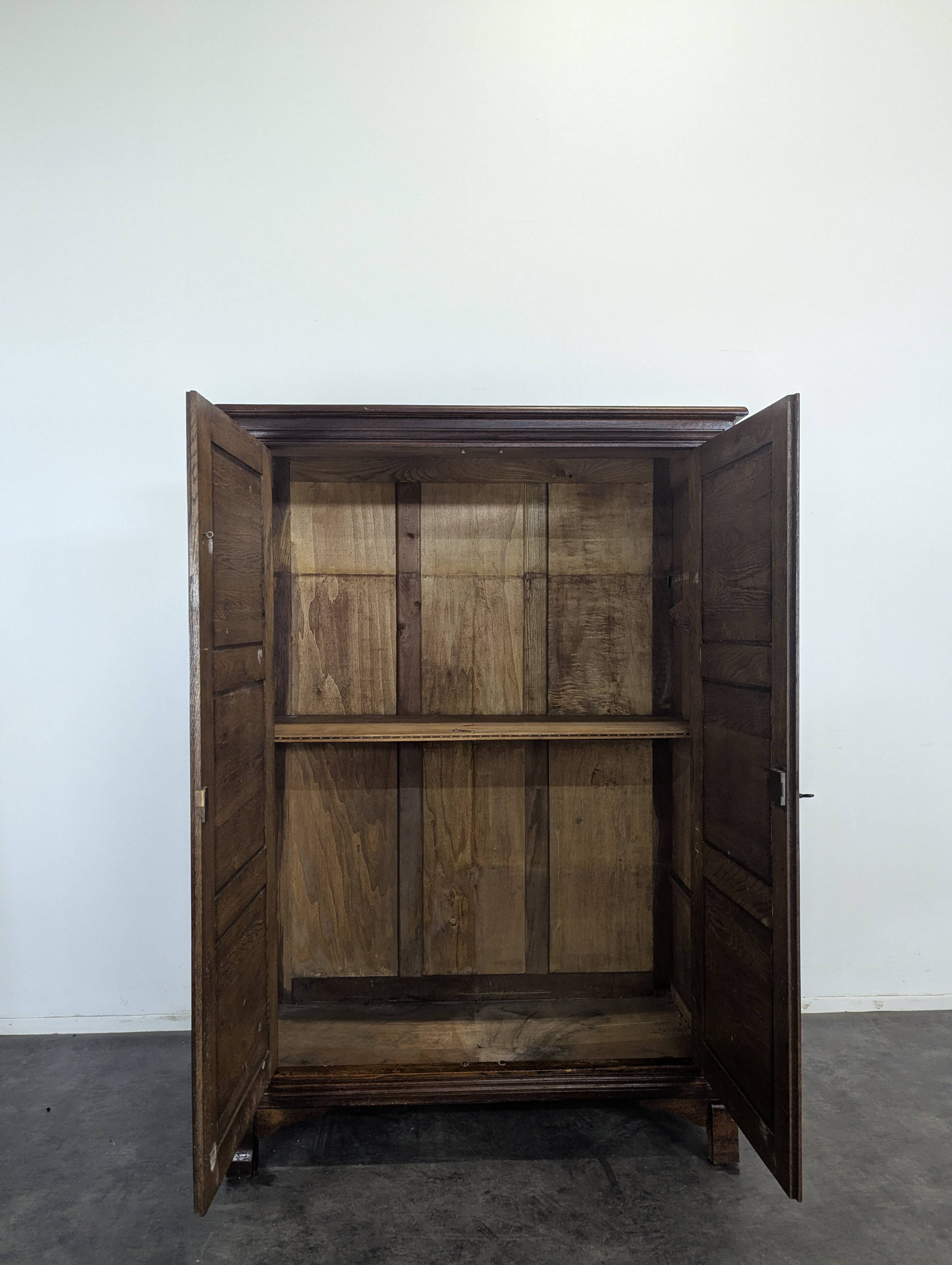 Wardrobe in the style of Dudouyt