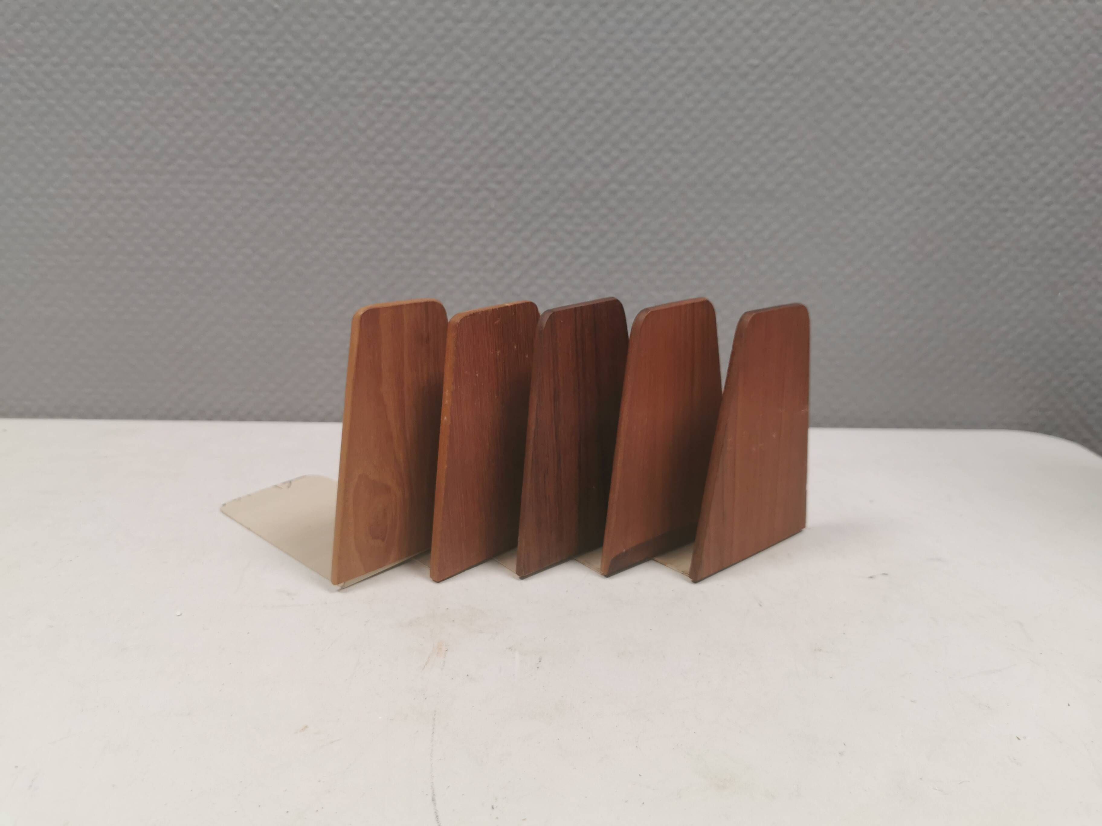 5 vintage bookends from the 1960s, teak with metal feet by Kai Kristiansen