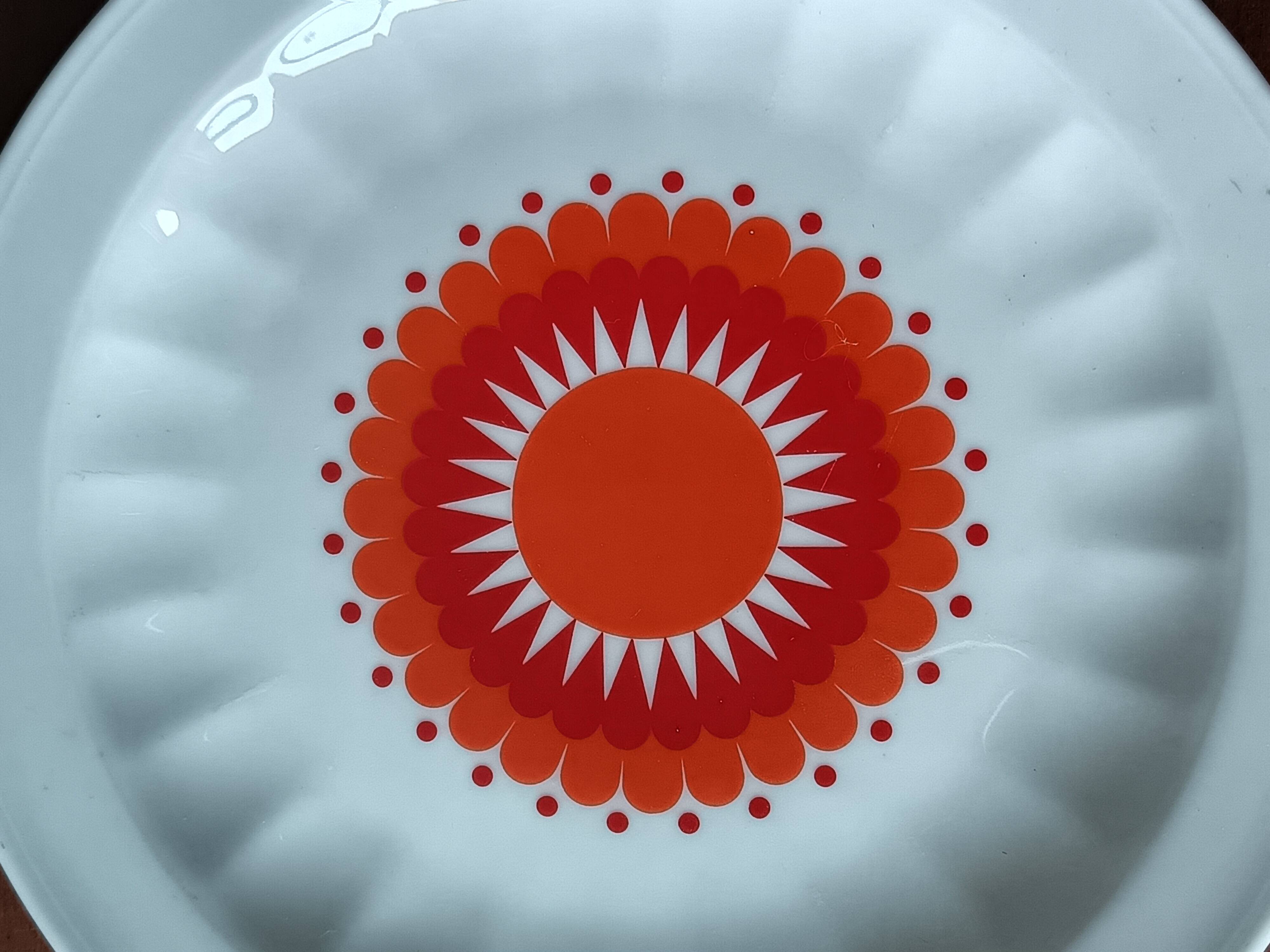 Service dessert, 6 plates and vintage porcelain dish from Germany.