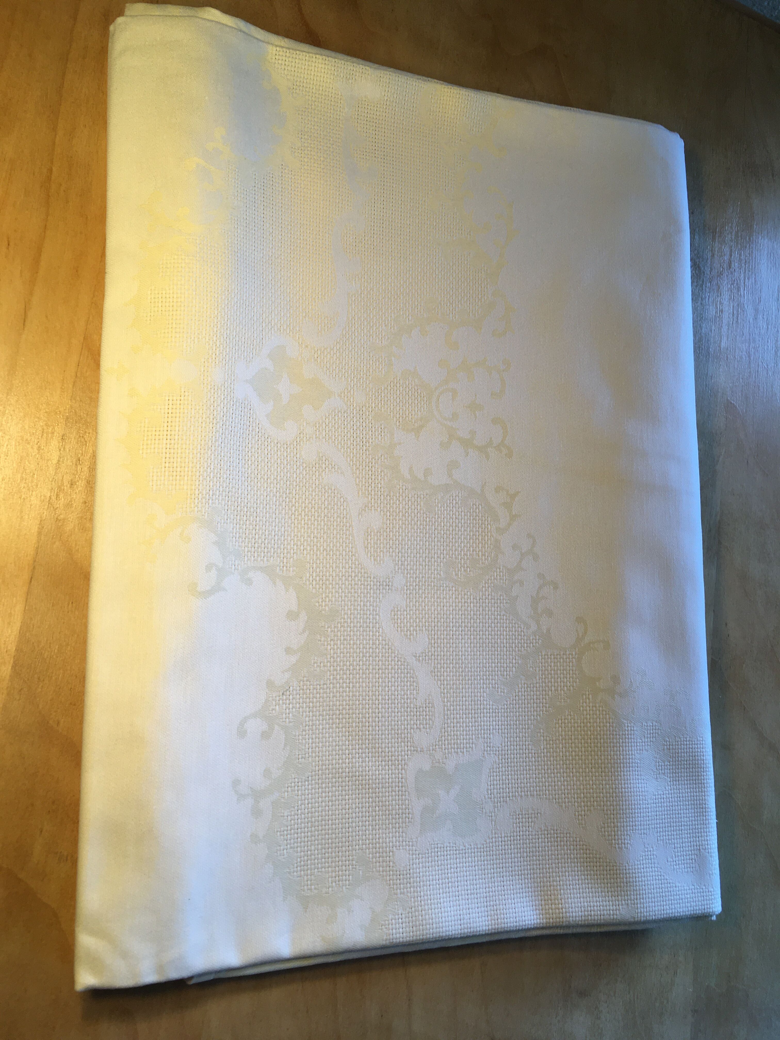 Pale yellow and cream damask tablecloth