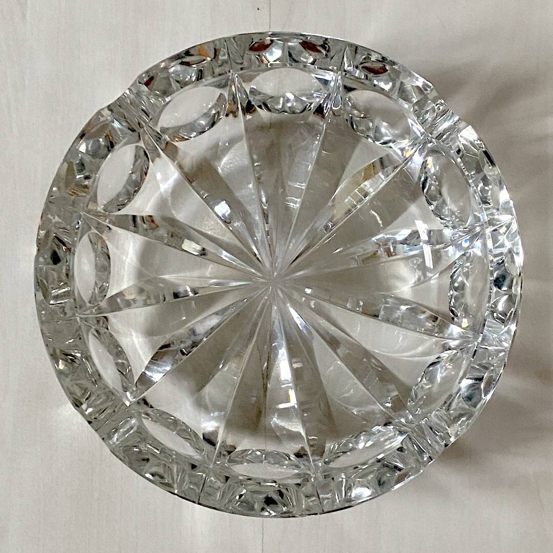 Large Saint Louis crystal pocket emptier or ashtray, ambassador model