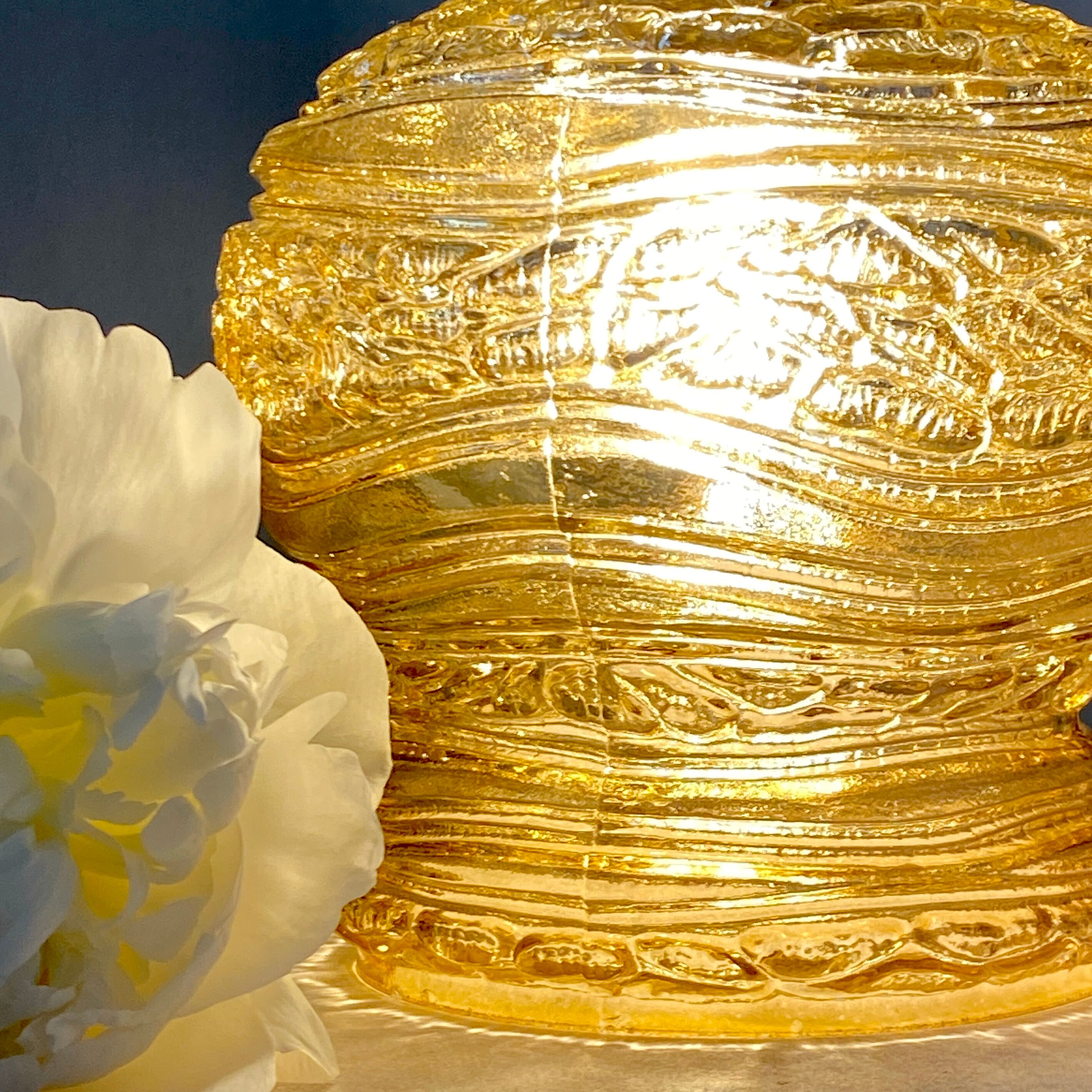 Vintage amber glass globe player