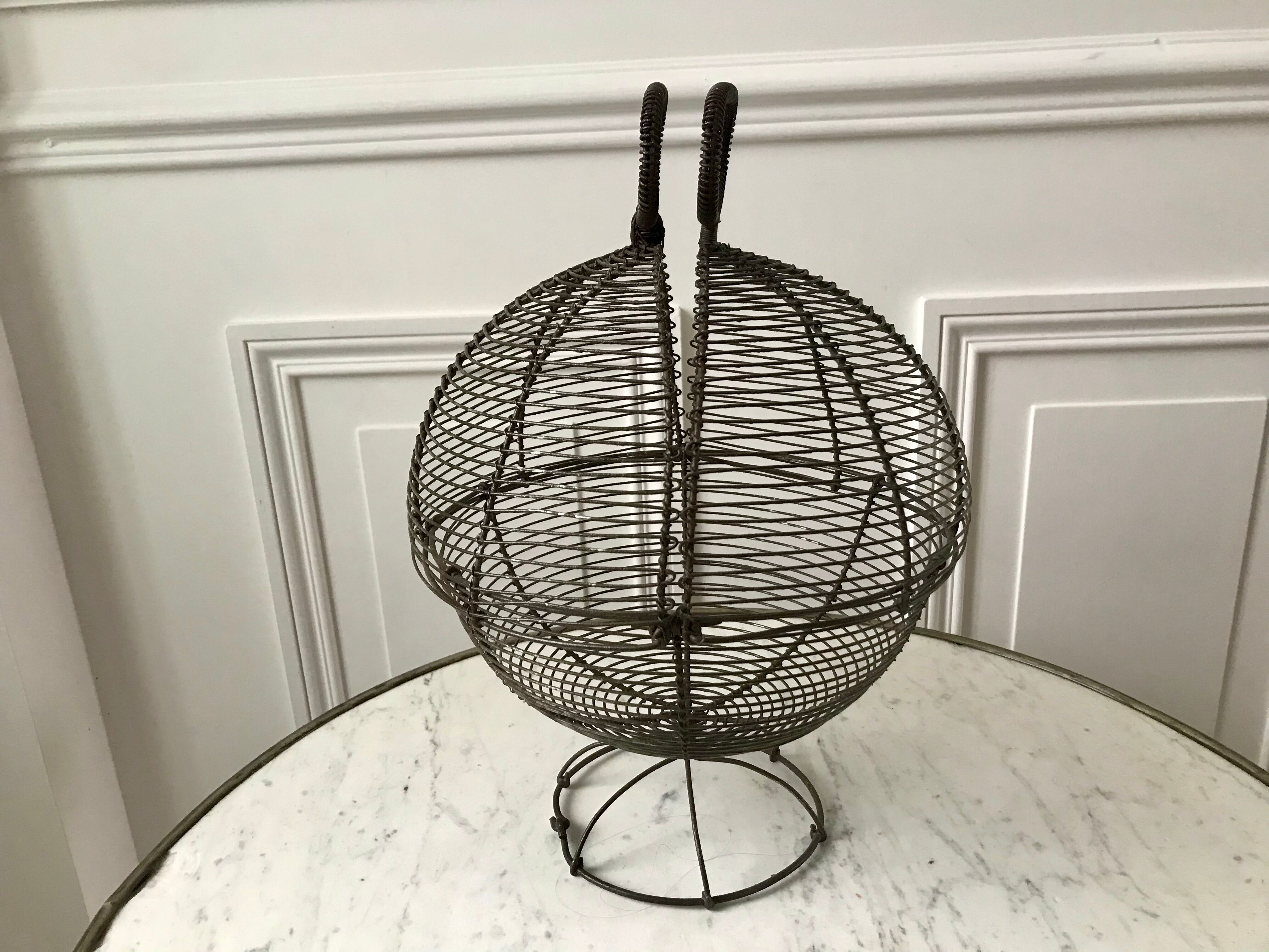 Modular salad basket / egg early twentieth century