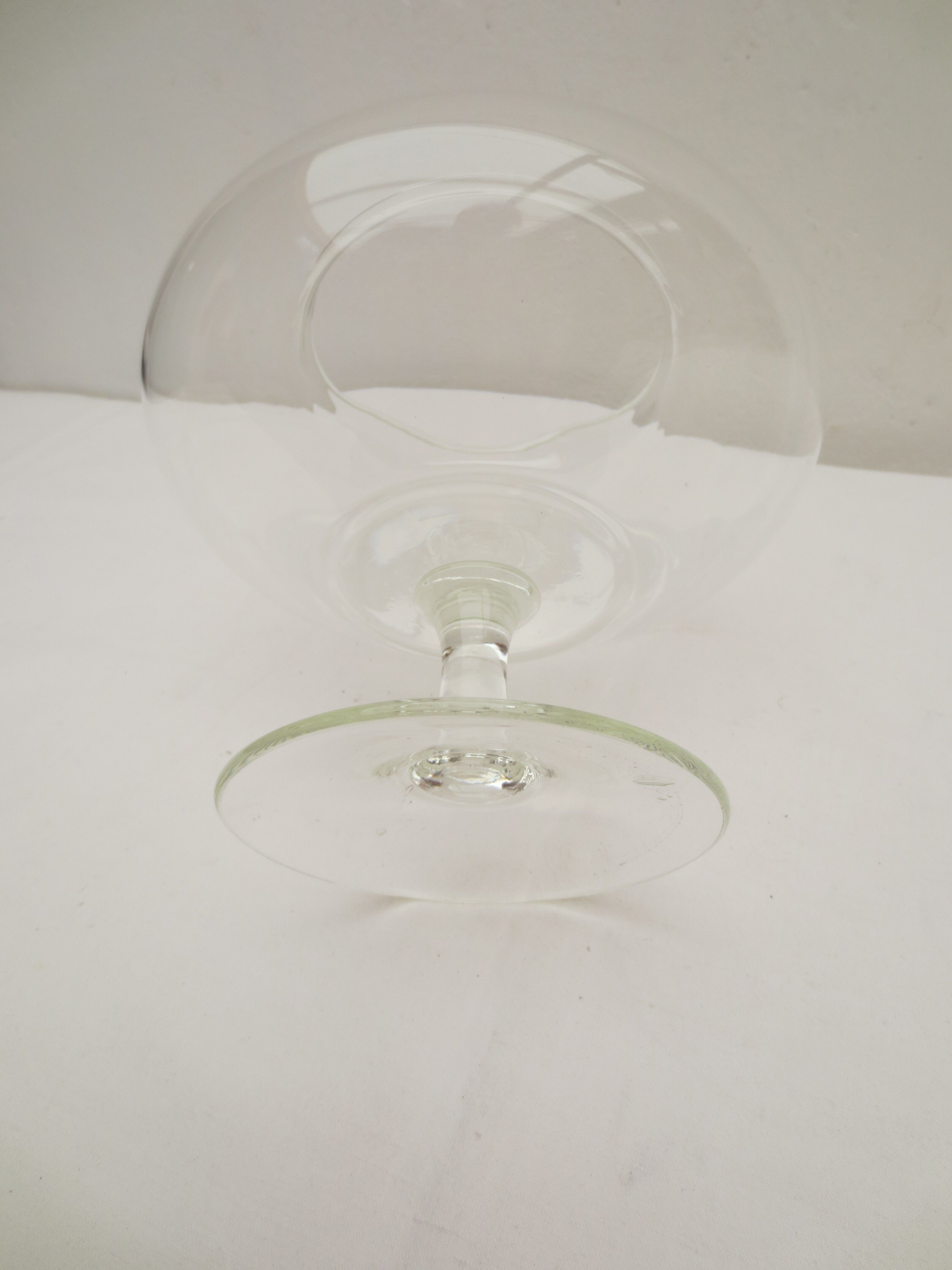 adorable standing candy maker with transparent glass lid