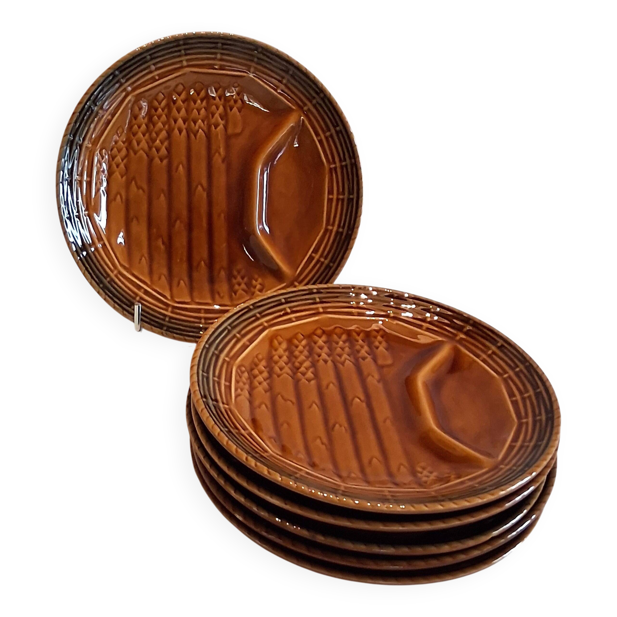 6 asparagus plates stamped "Sarreguemines" on the back in very good condition.
