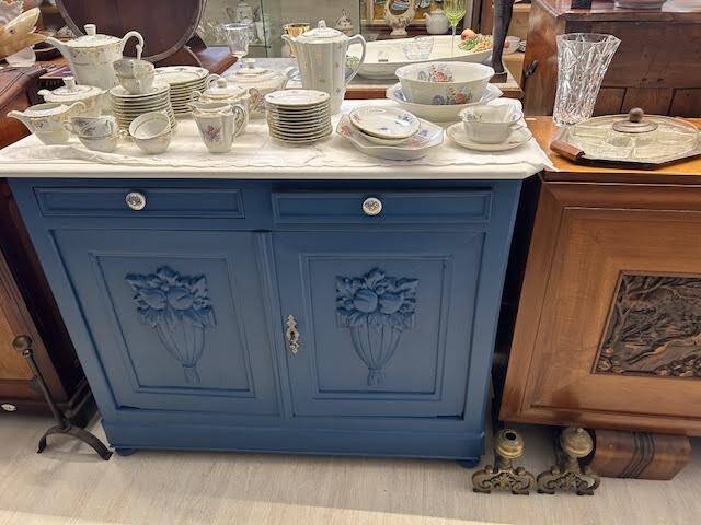 Refurbished blue buffet