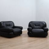 Pair of Mobil Girgi Sapporo armchairs black leather Italy 1970s