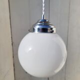 Opaline globe suspension