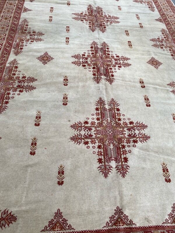 Tunisian vintage carpet 205x290 cm