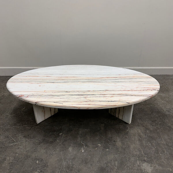 Table basse ovale en marbre Breccia Sarda Striato, Italie années 1980