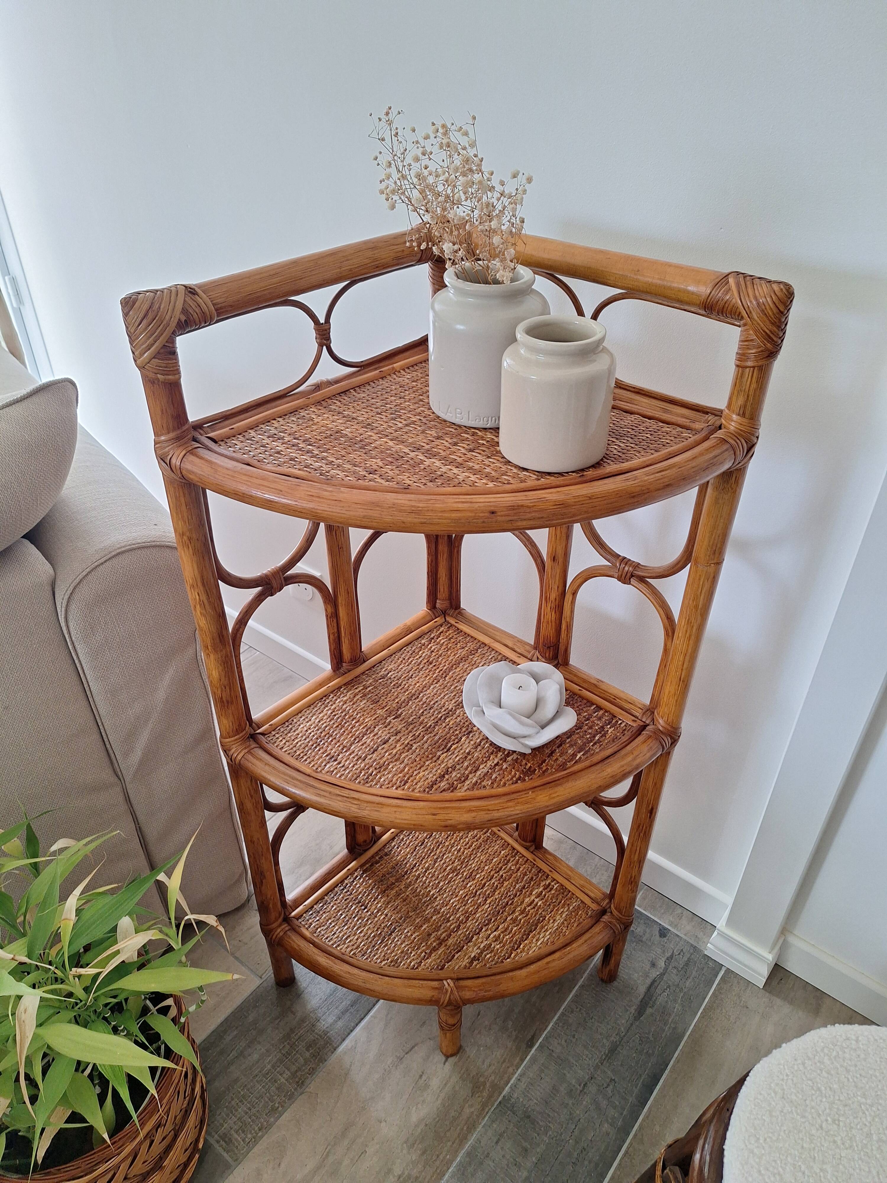 Etagère d'angle en rotin