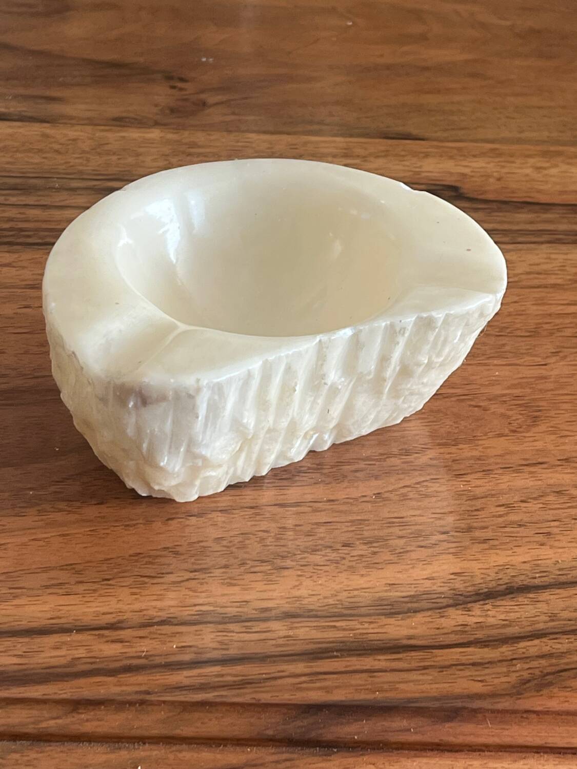 Vintage 1970s alabaster stone ashtray