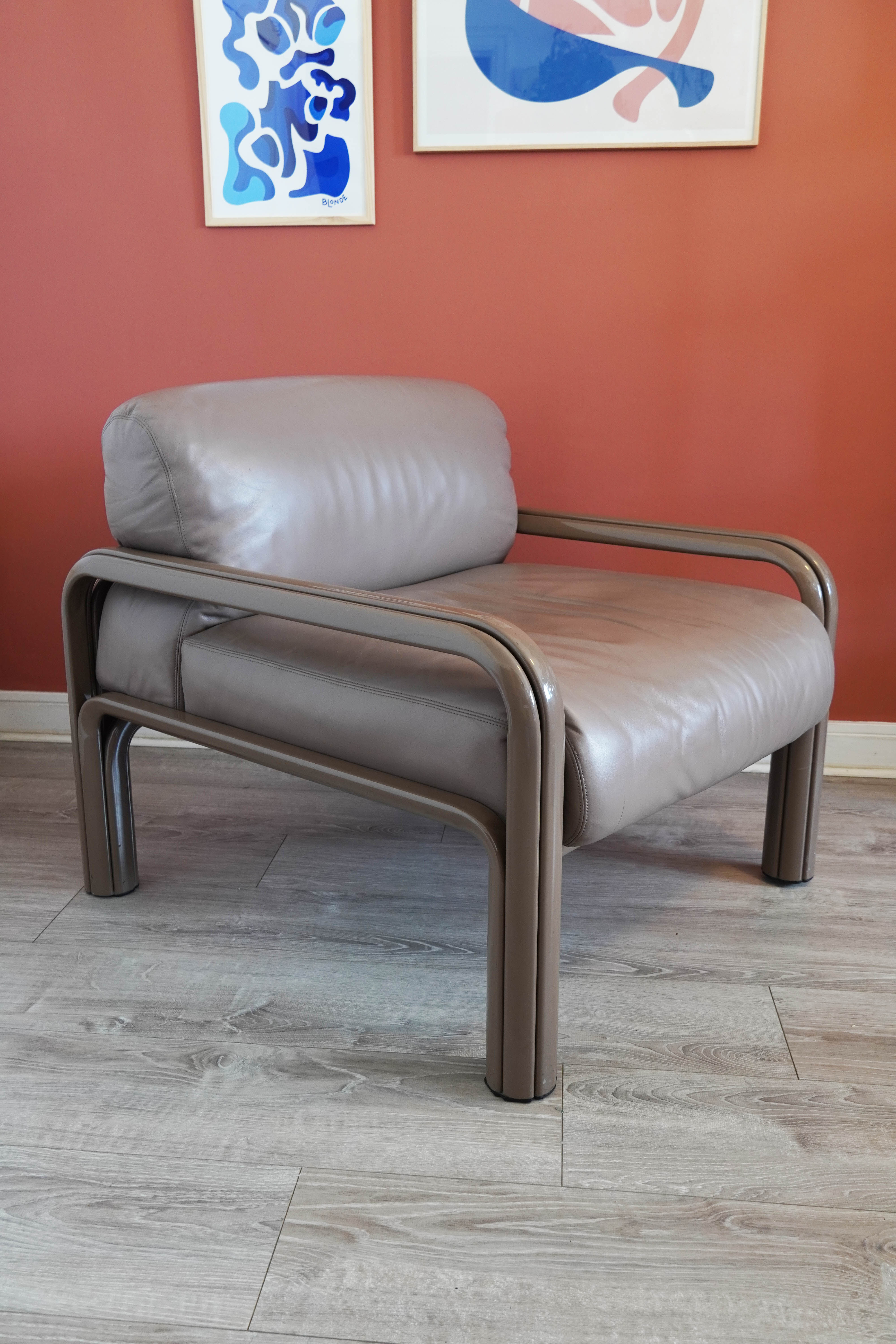 Orsay leather armchair by Gae Aulenty for Knoll