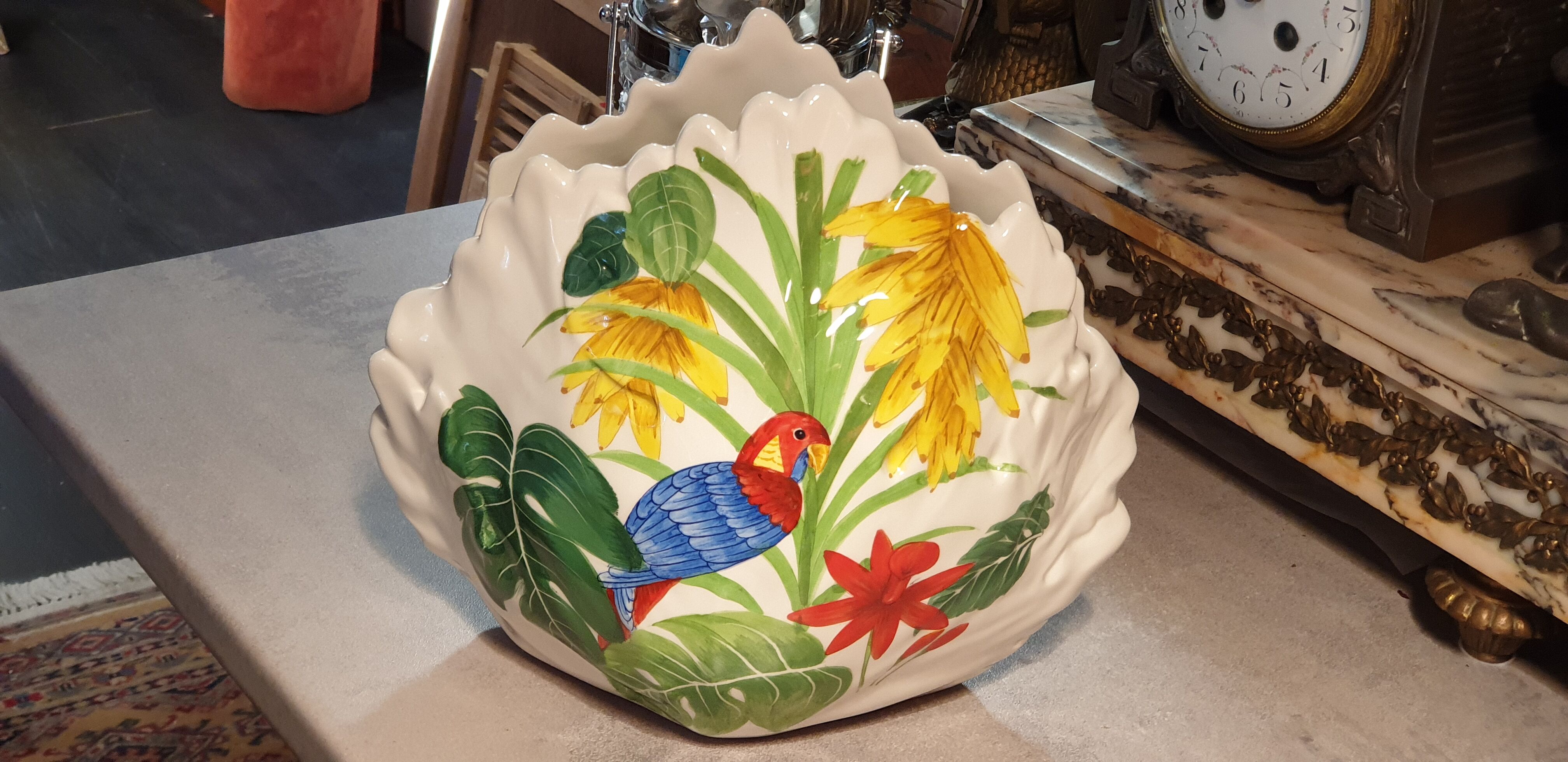 Parrot vase