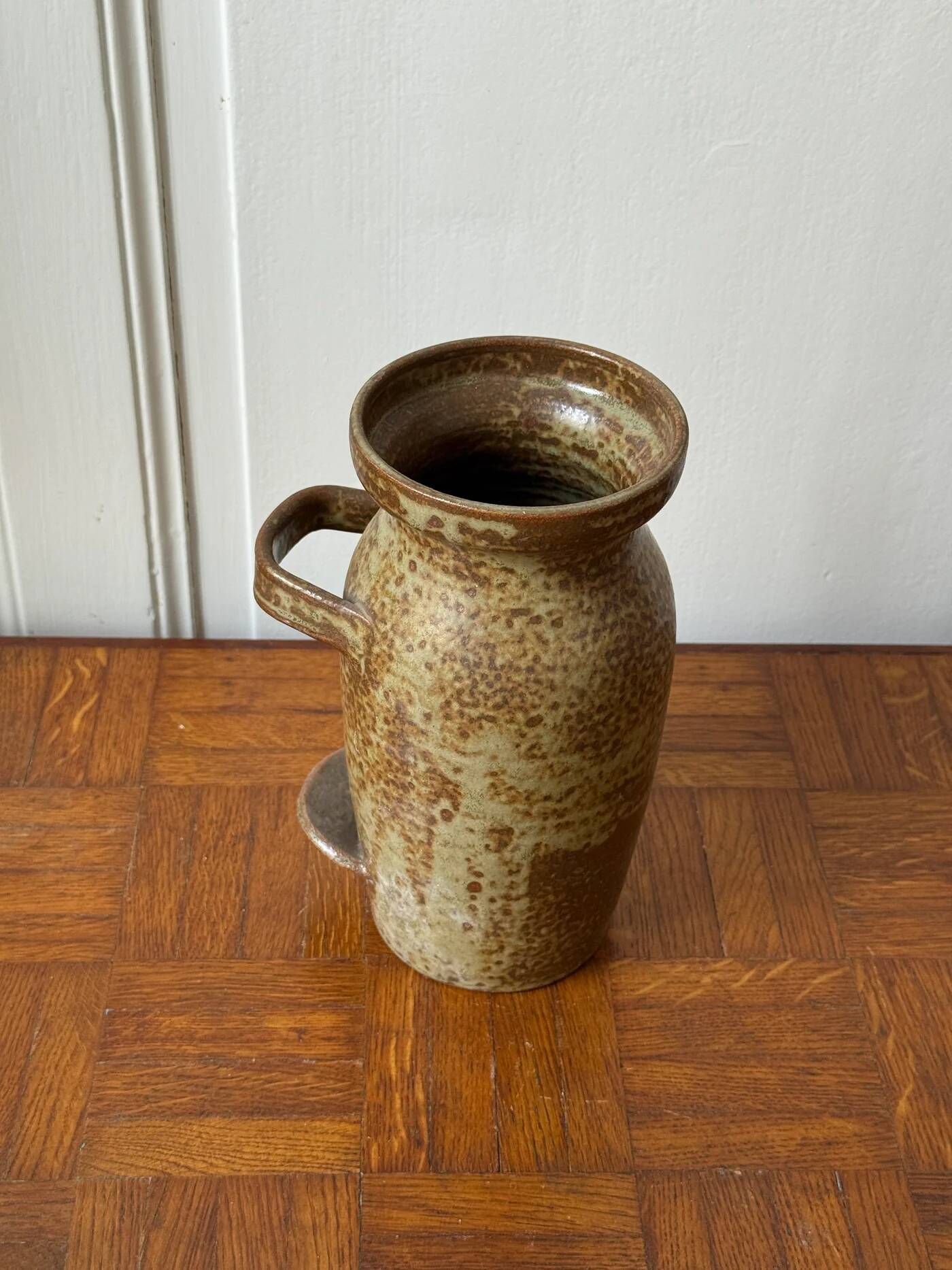 Speckled stoneware vase with double handles