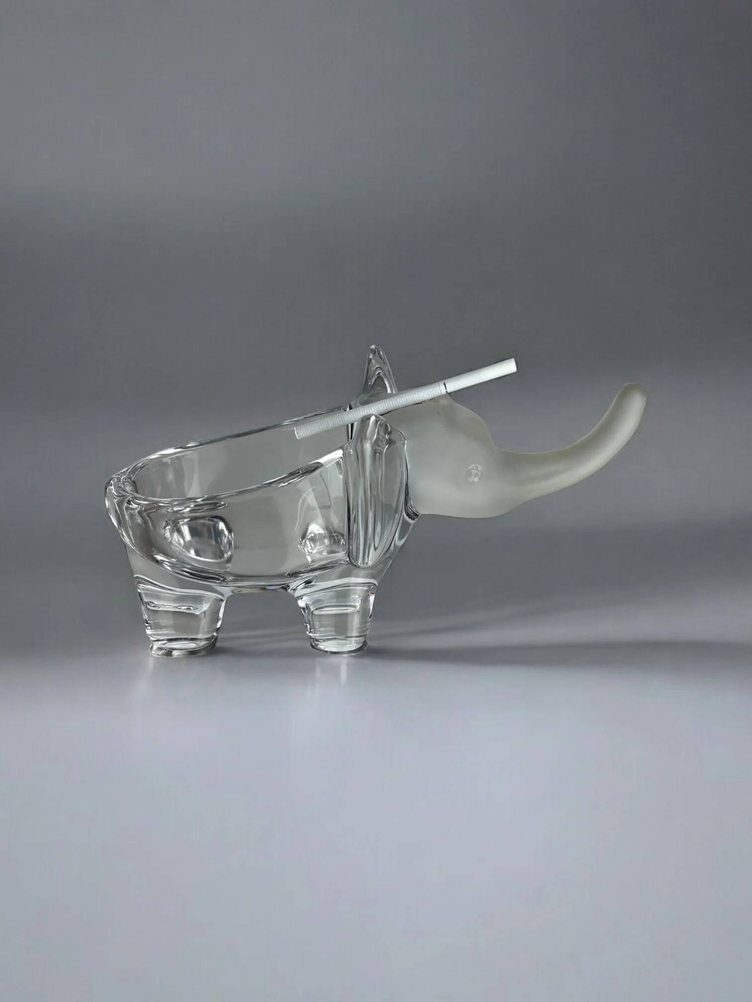 Elephant ashtray in Murano glass and silver piece, Italy, 1970s