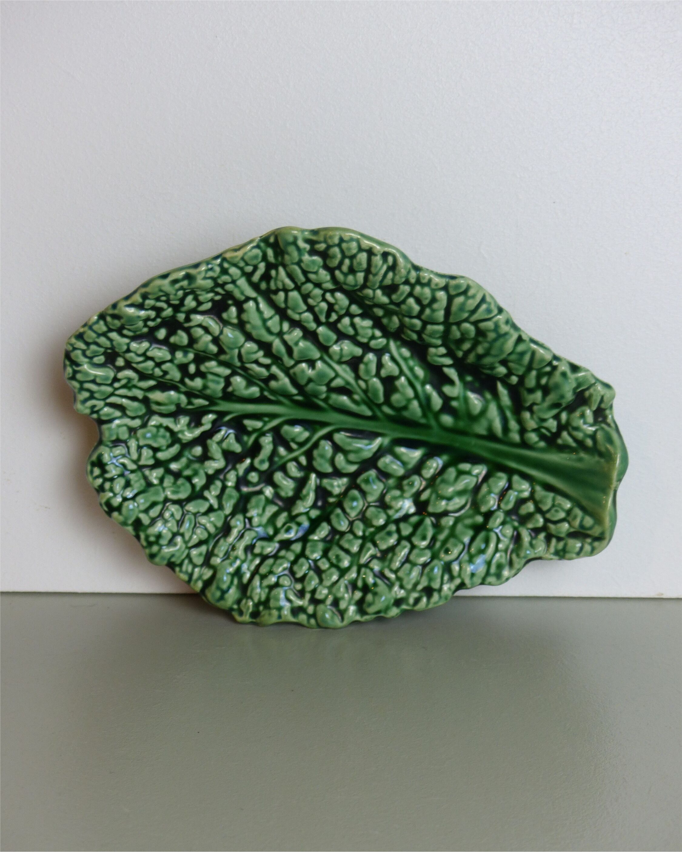 Green earthenware cabbage pouch tray Sarreguemines