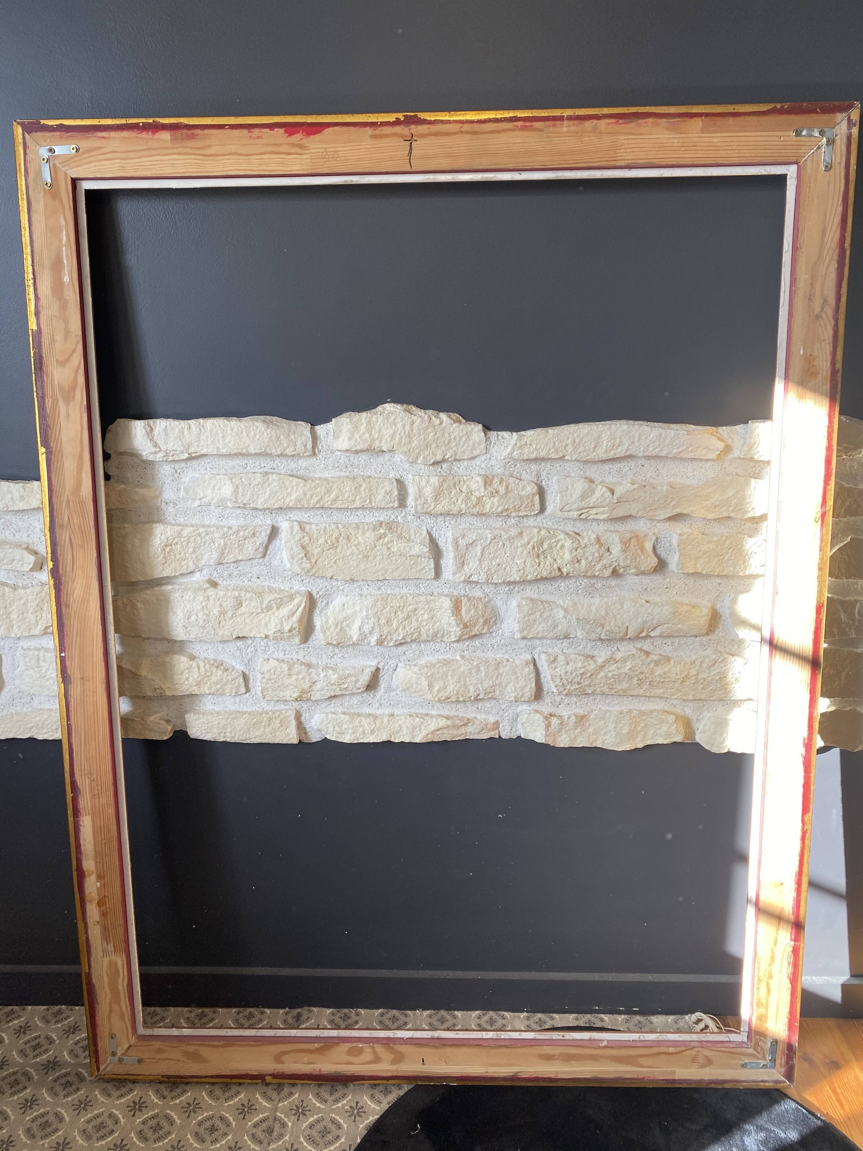 Large-format frame in moulded wood